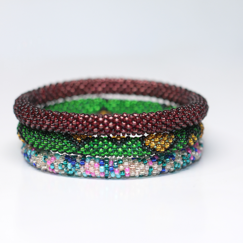 ROLL-ON PERLEARMBÅND FRA NEPAL - Shiny aubergine