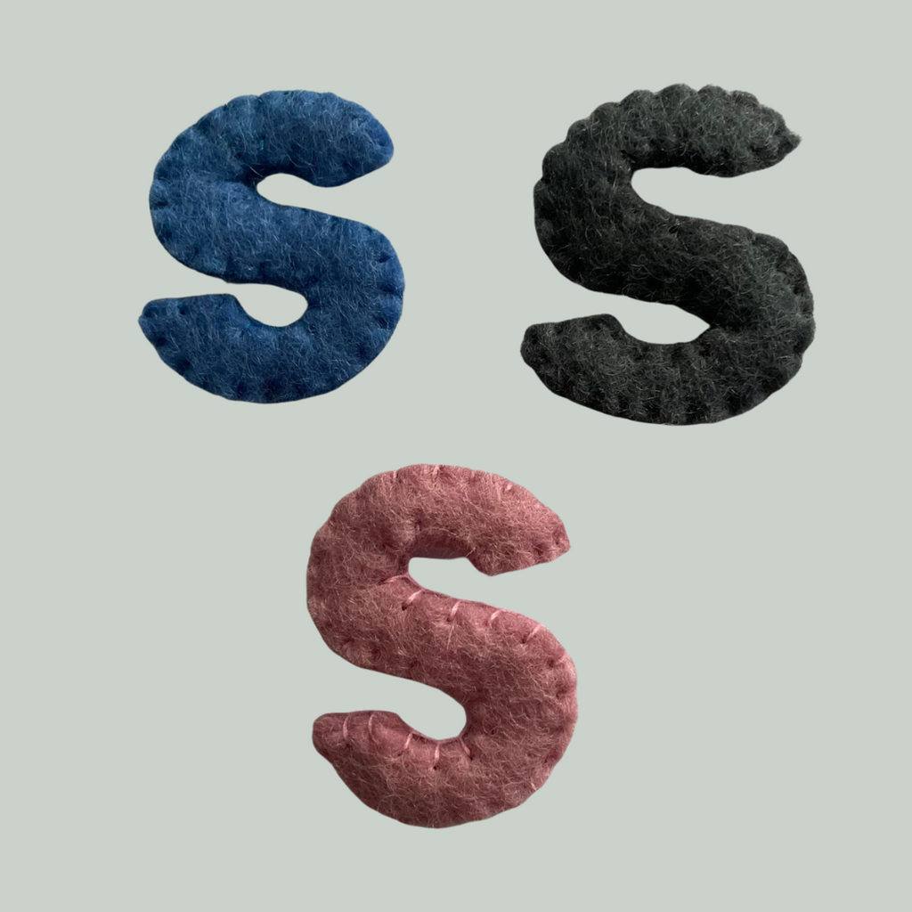 BOGSTAVER - FILT - ALFABET LØSE BOGSTAVER I LYSERØD