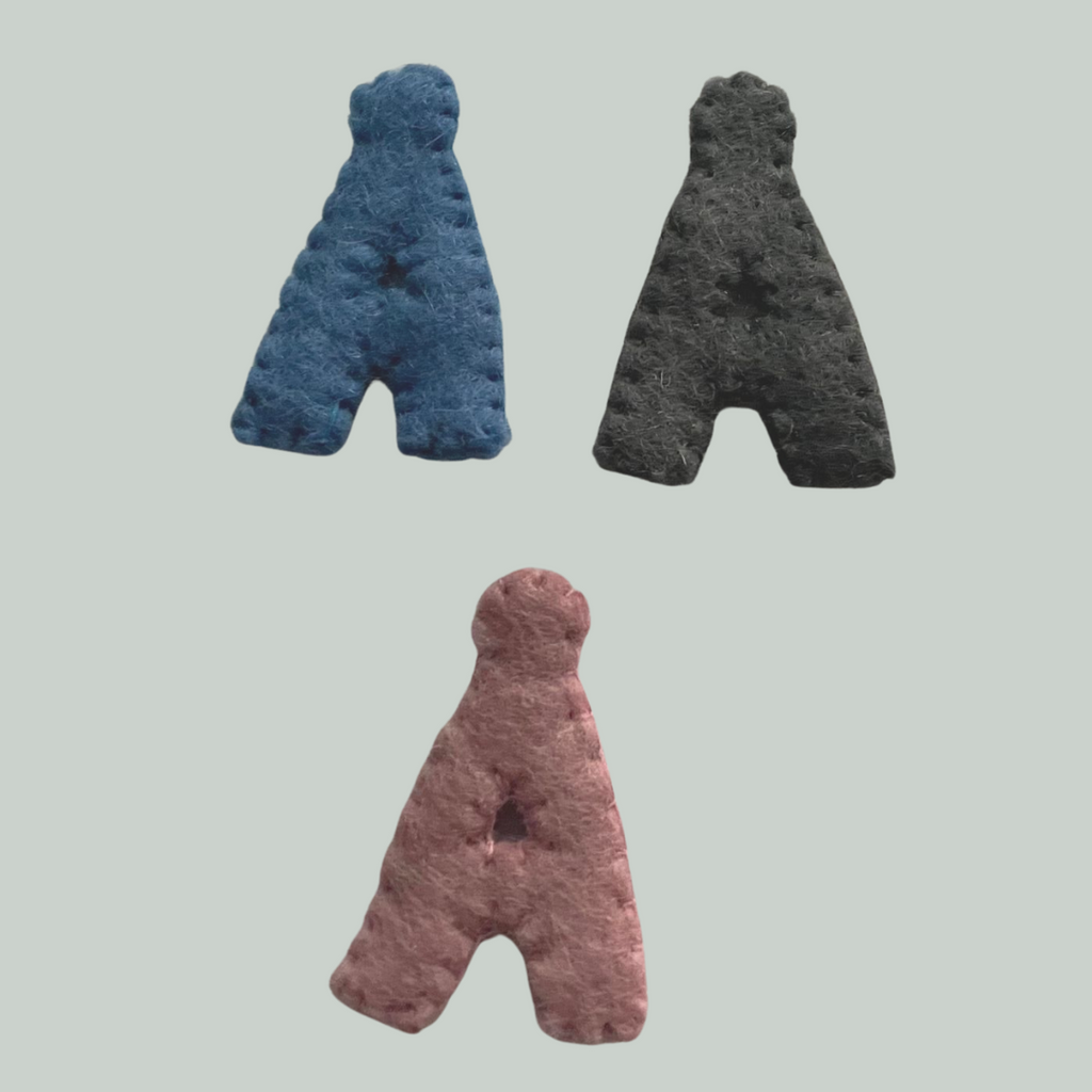 BOGSTAVER - FILT - ALFABET LØSE BOGSTAVER I LYSERØD