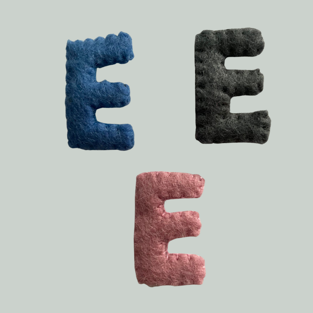 BOGSTAVER - FILT - ALFABET LØSE BOGSTAVER I LYSERØD