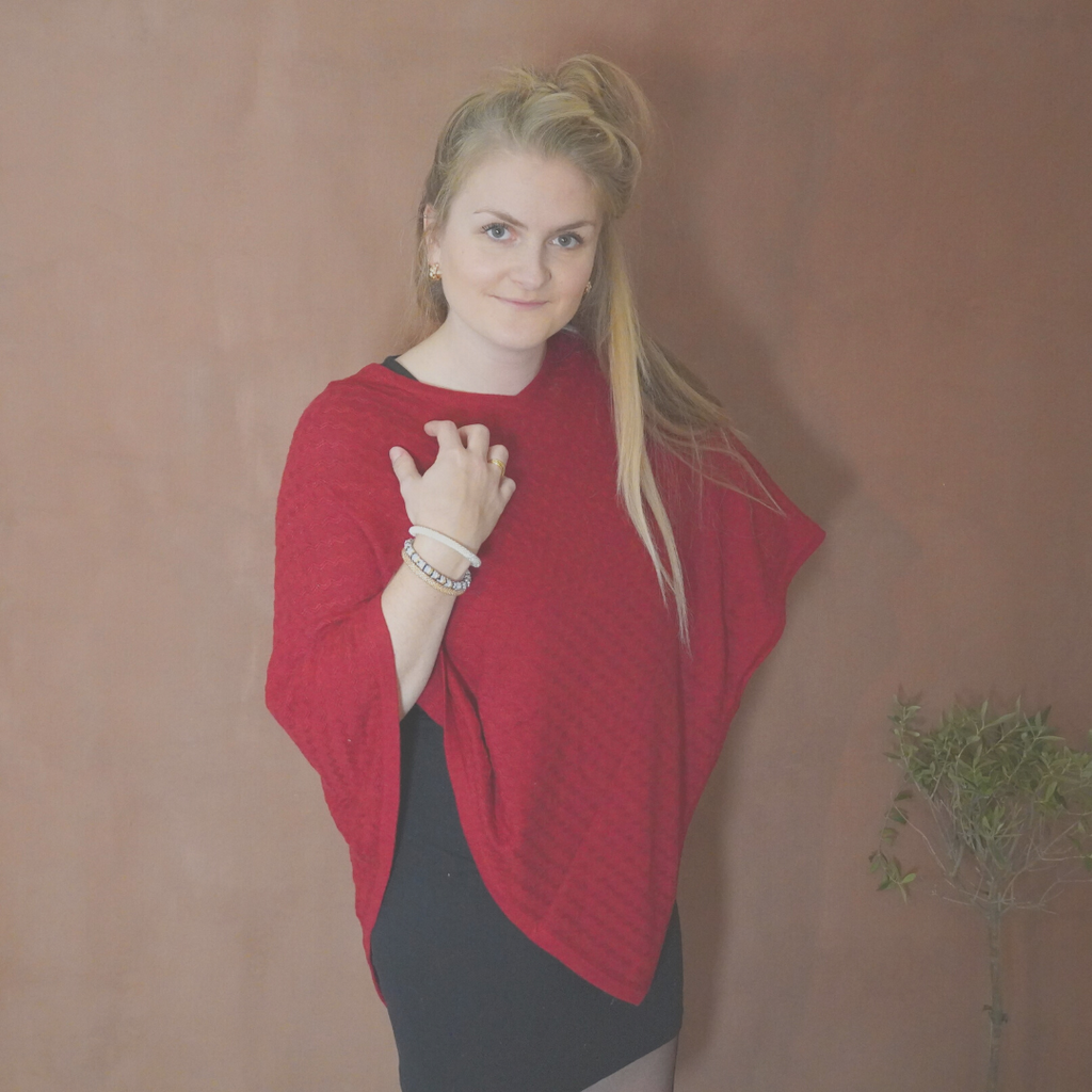 Poncho - med CASHMERE - dyb rød - Kabelstrik