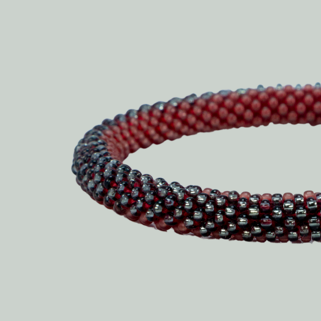 ROLL-ON PERLEARMBÅND - Metallic rød