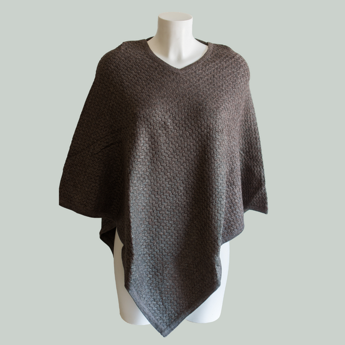 Poncho - med CASHMERE - Brun - Kabelstrik