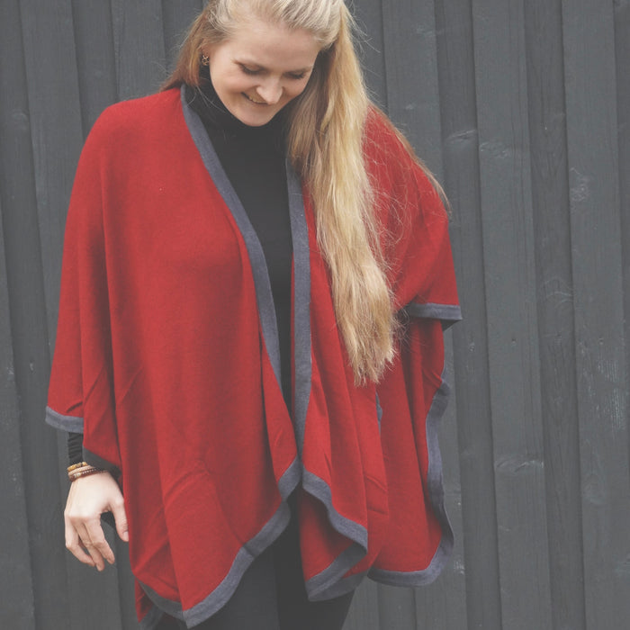 Slå-om-sjal (wrap-shawl) - med cashmere - mørk rød med grå detalje
