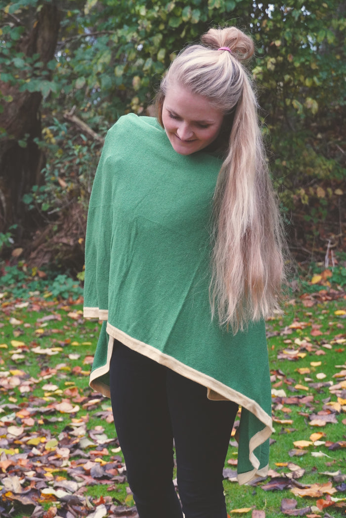 Slå-om-sjal (wrap-shawl) - med cashmere - grøn med lys gul detalje
